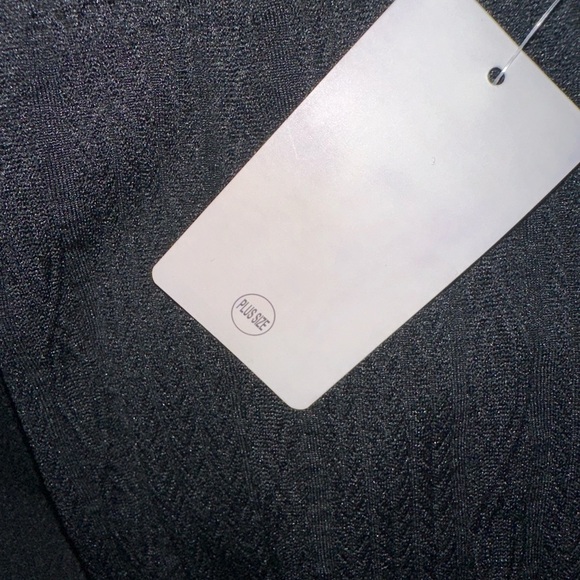 Black Soft Fleece Leggings​ - Picture 2 of 6